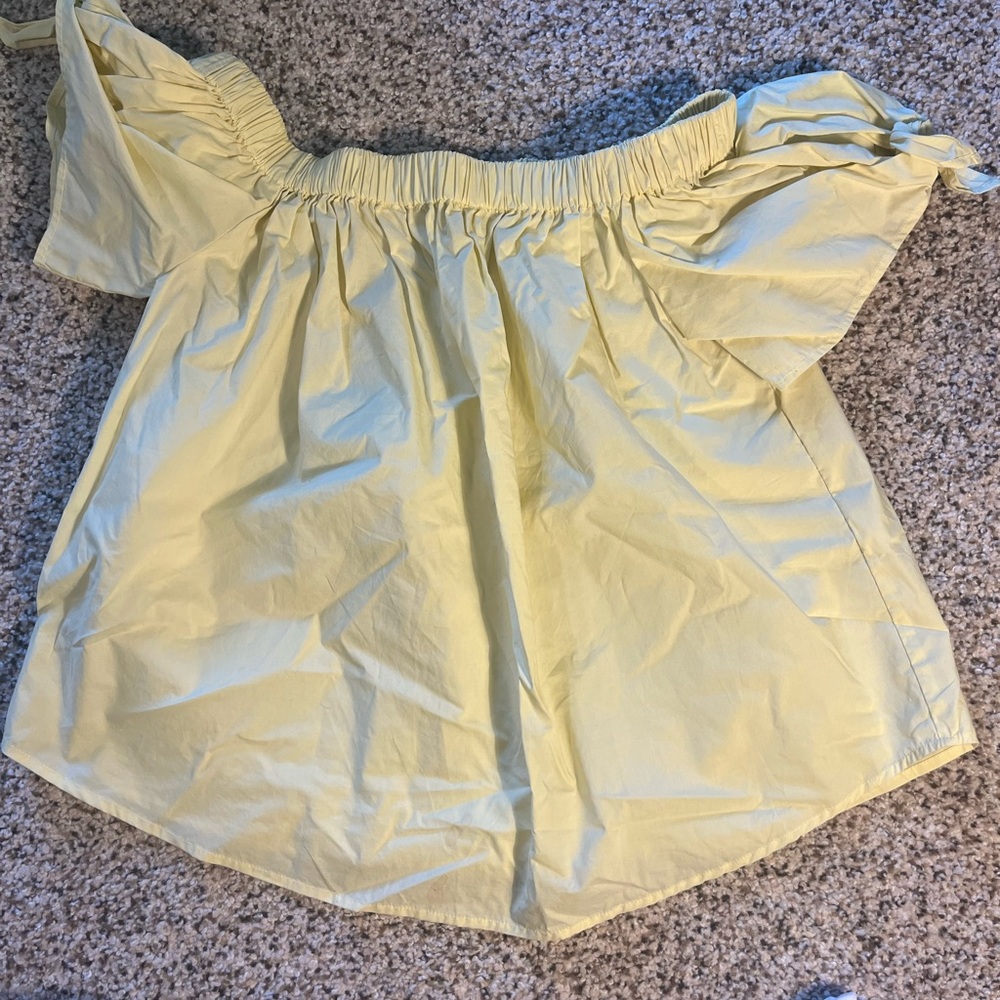 H&M Off-Shoulder Yellow Blouse size 4